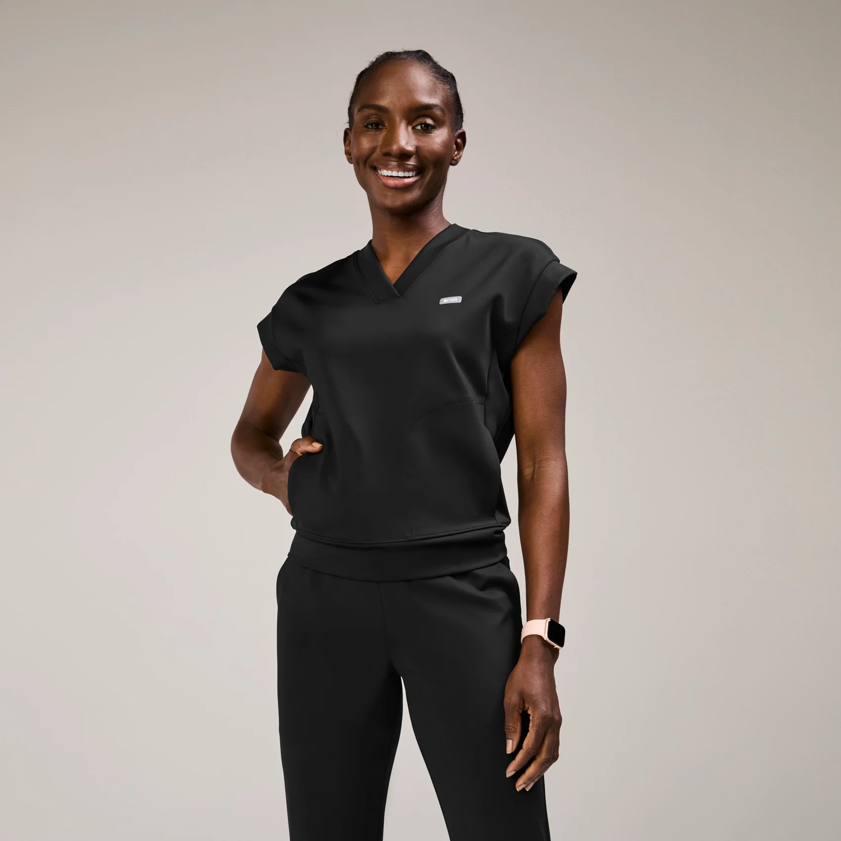 1126-women-s-black-mira-formx-v-neck-scrub-toptm-1.webp women's Black Mira FORMx V-Neck - Scrub Top™