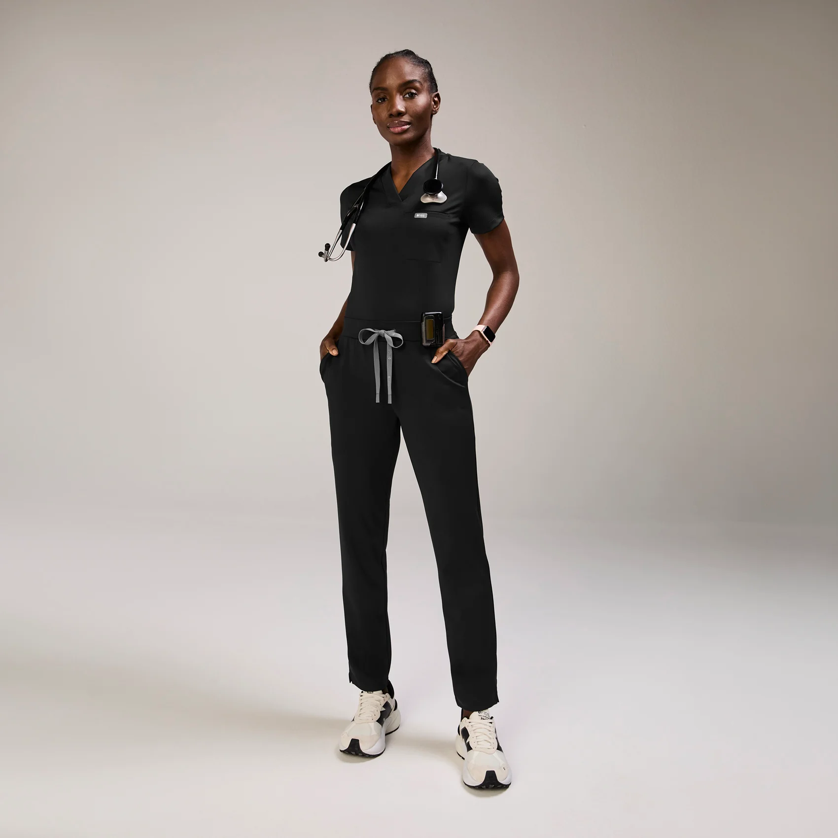 1164-women-s-black-tena-formx-slim-tapered-scrub-panttm-2.webp women's Black Tena FORMx Slim Tapered - Scrub Pant™