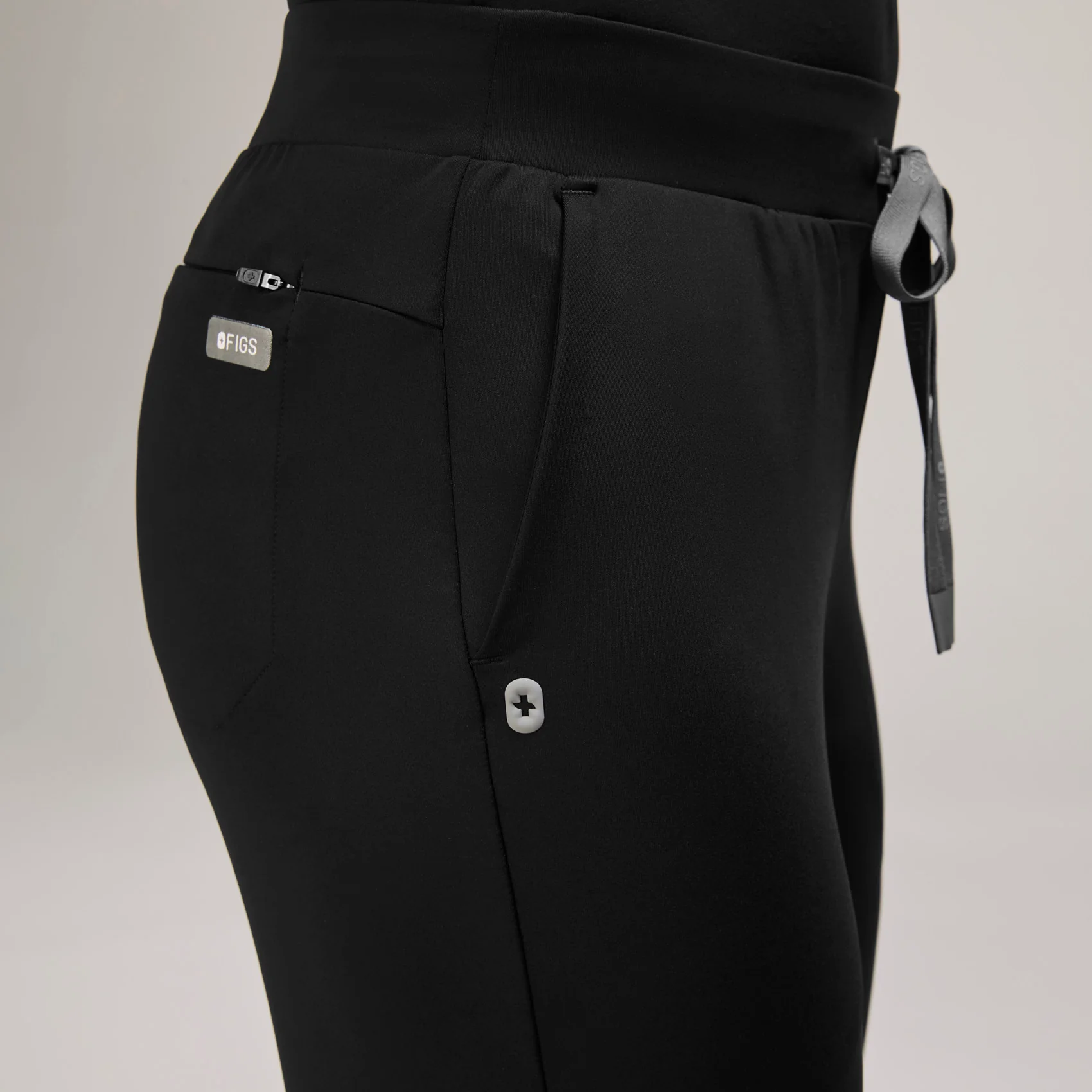 1164-women-s-black-tena-formx-slim-tapered-scrub-panttm-5.webp women's Black Tena FORMx Slim Tapered - Scrub Pant™