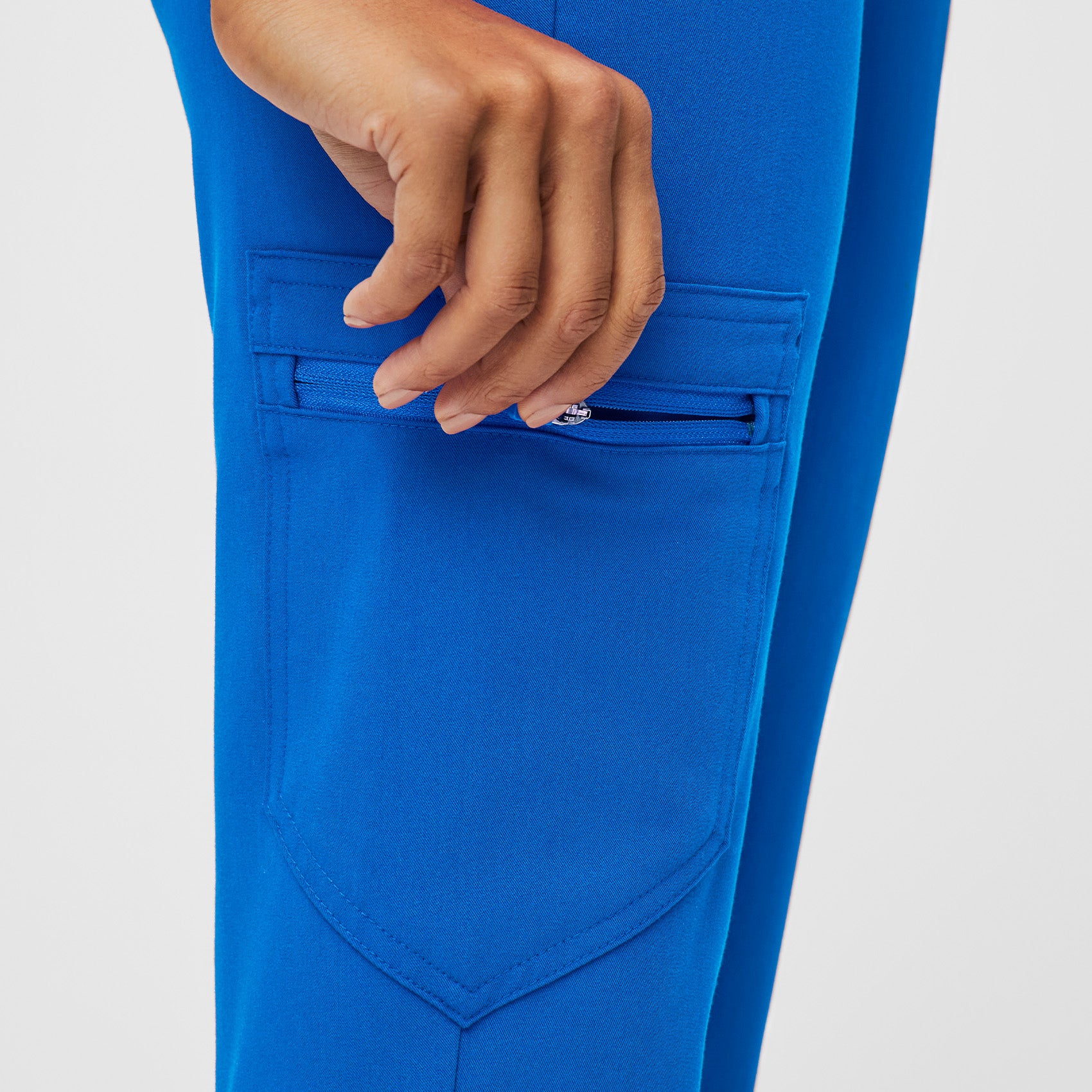 11744-women-s-royal-blue-zamoratm-petite-jogger-scrub-pants-4.jpg Women's Royal Blue Zamora™ - Petite Jogger Scrub Pants