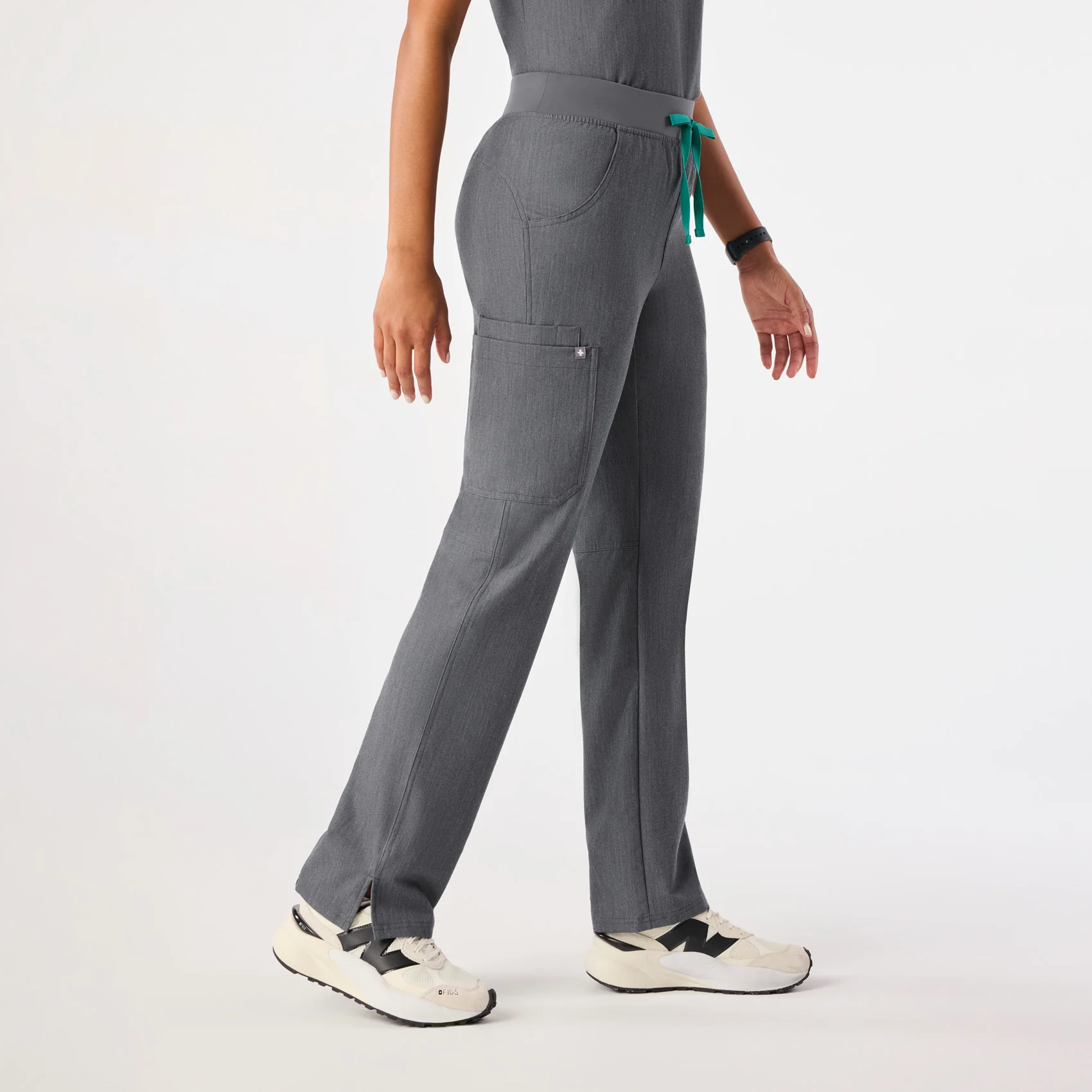 Women's Graphite Kade™ - Tall Cargo Scrub Pants