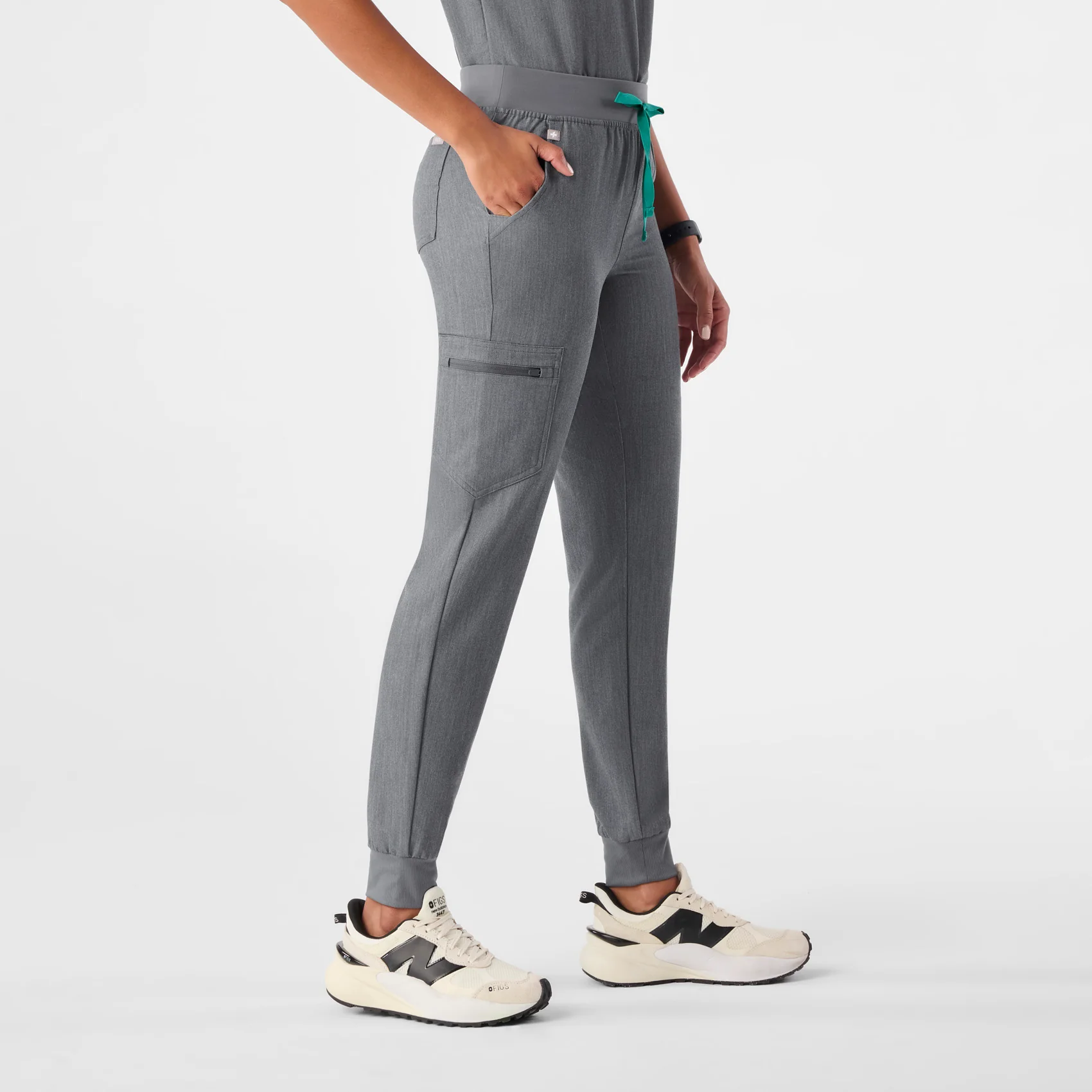 Women's Graphite Zamora™ - Petite Jogger Scrub Pants