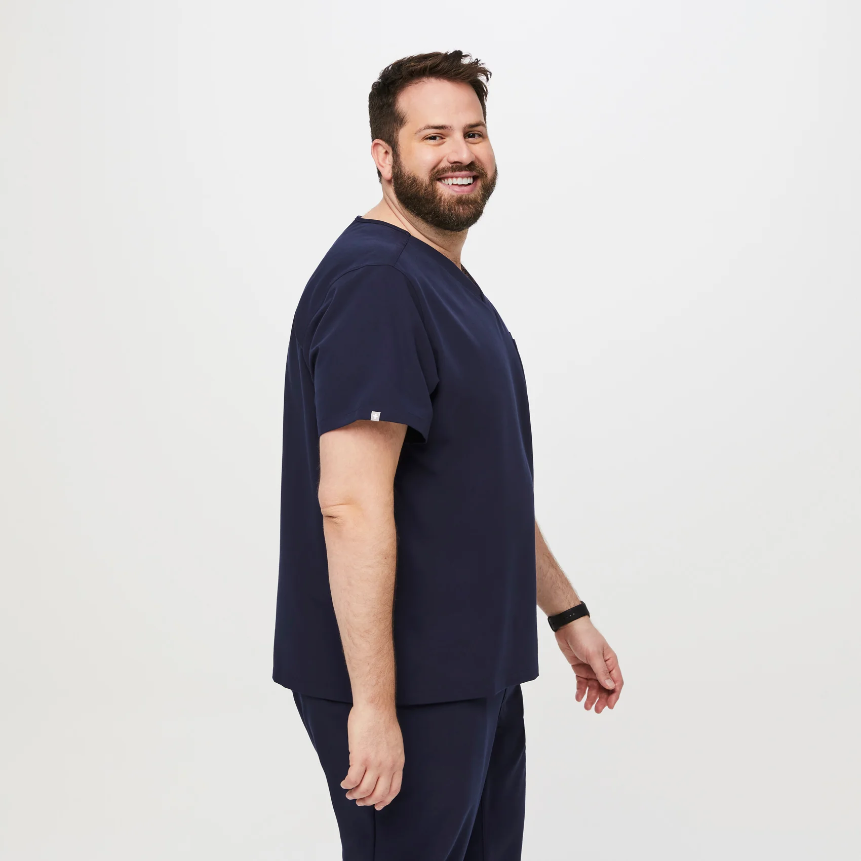 13209-men-s-navy-leontm-three-pocket-scrub-top-3xl-6xl-3.webp men's Navy Leon™- Three-Pocket Scrub Top (3XL - 6XL)