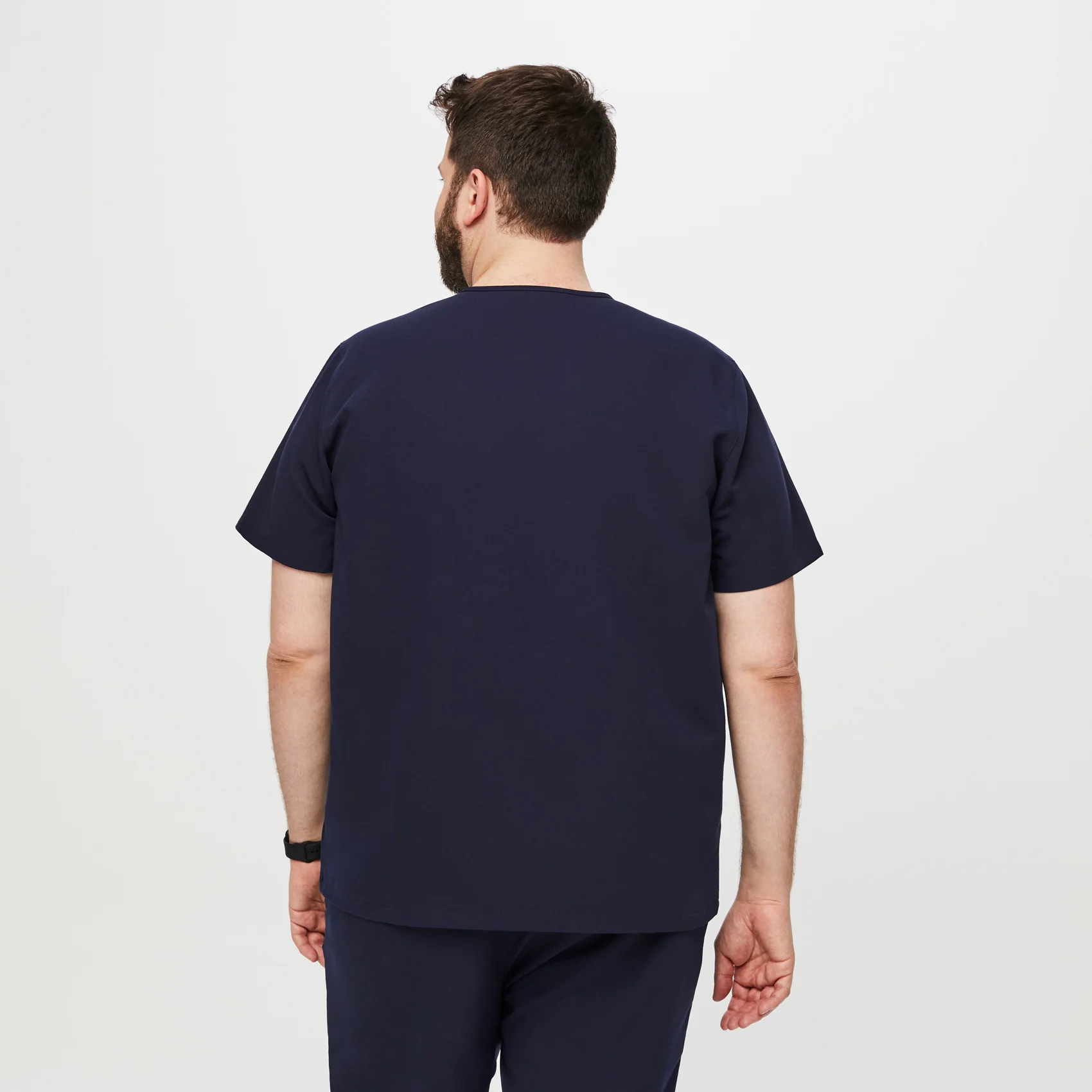 13209-men-s-navy-leontm-three-pocket-scrub-top-3xl-6xl-4.webp men's Navy Leon™- Three-Pocket Scrub Top (3XL - 6XL)
