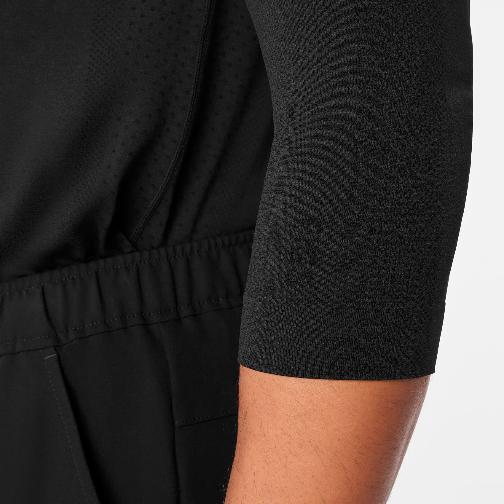 1529-men-s-black-makato-seamless-34-sleeve-underscrub-6.webp men's Black Makato Seamless ¾ Sleeve - Underscrub