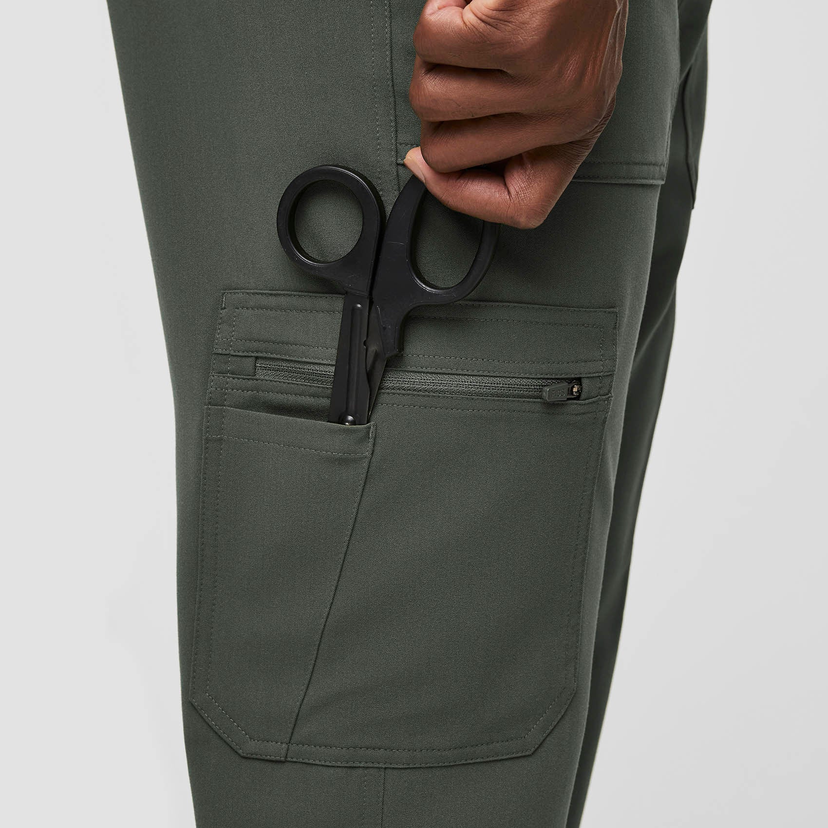 15435-men-s-moss-cairo-short-cargo-scrub-panttm-6.jpg men's Moss Cairo - Short Cargo Scrub Pant™
