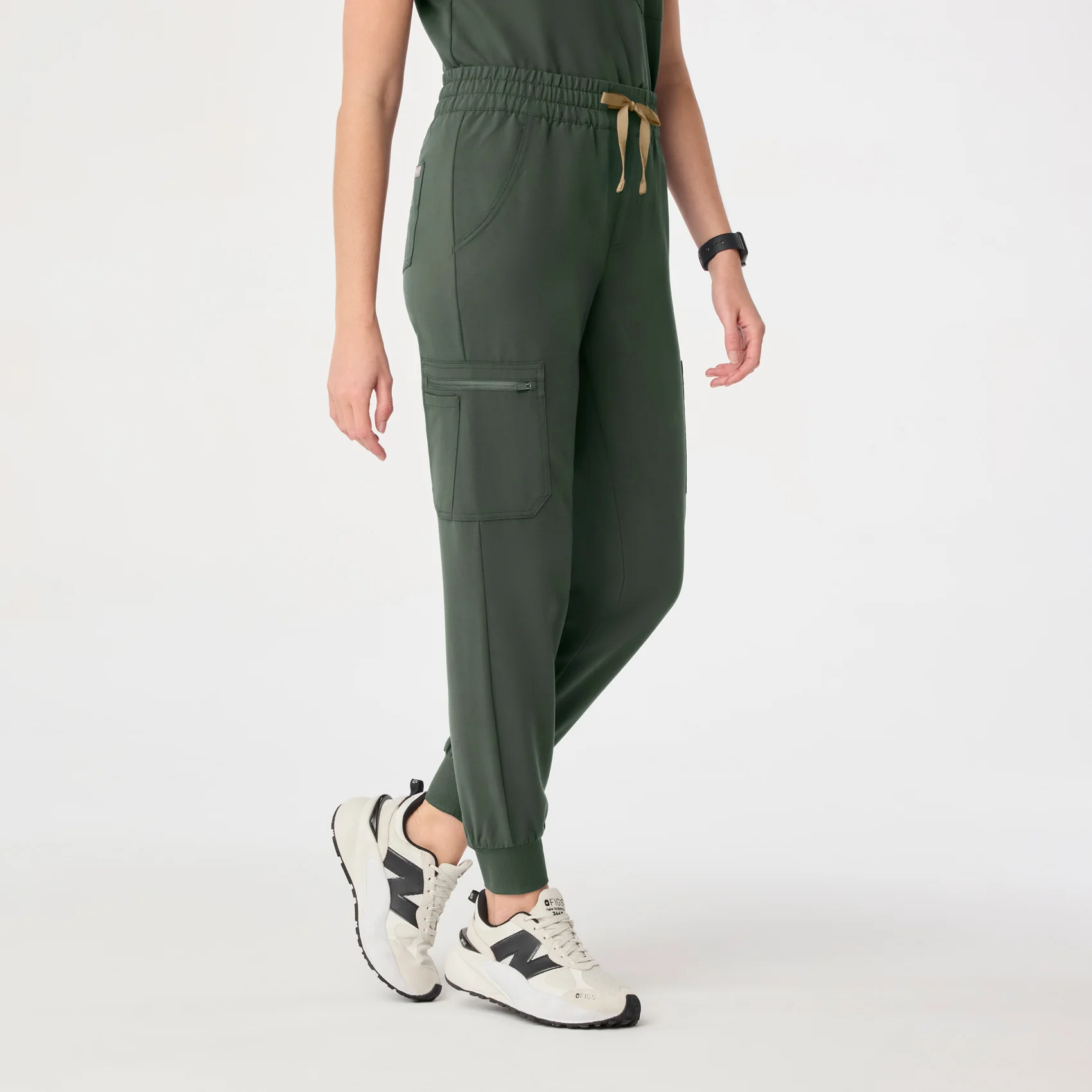 women's Moss High Waisted Uman Relaxed - Petite Jogger Scrub Pant