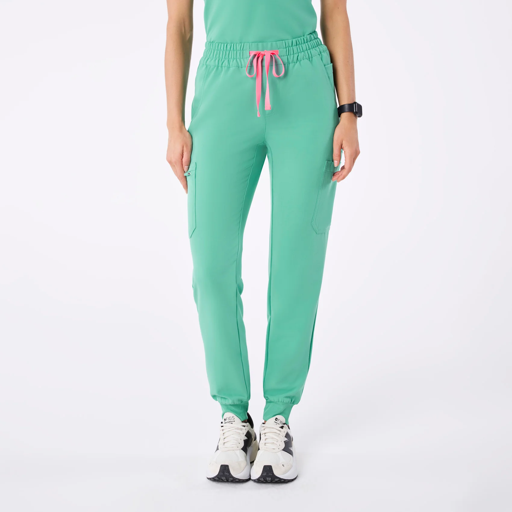 16912-women-s-surgical-green-uman-relaxed-petite-jogger-scrub-pant-1.webp women's Surgical Green Uman Relaxed - Petite Jogger Scrub Pant