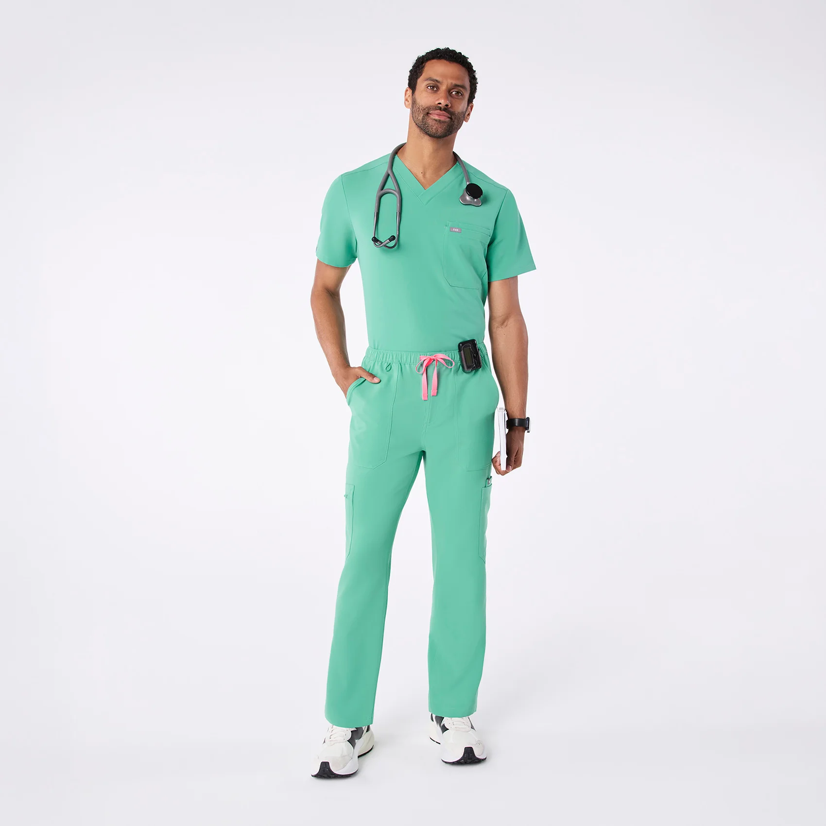 17006-men-s-surgical-green-cairo-short-cargo-scrub-panttm-2.webp men's Surgical Green Cairo - Short Cargo Scrub Pant™