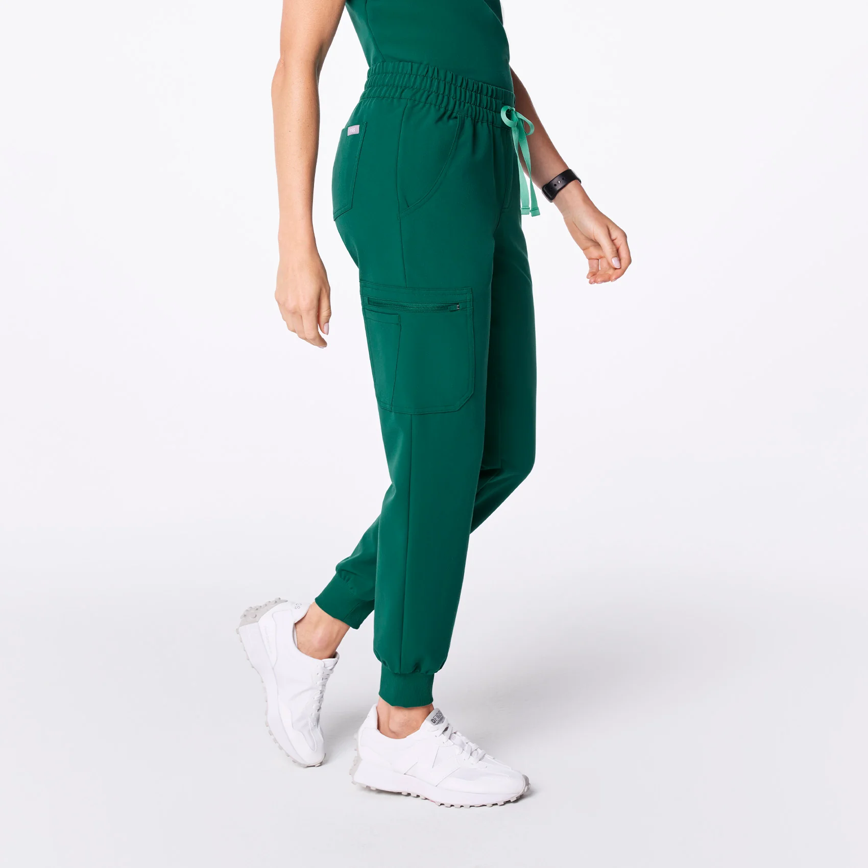 women's Hunter Green Uman Relaxed - Petite Jogger Scrub Pant