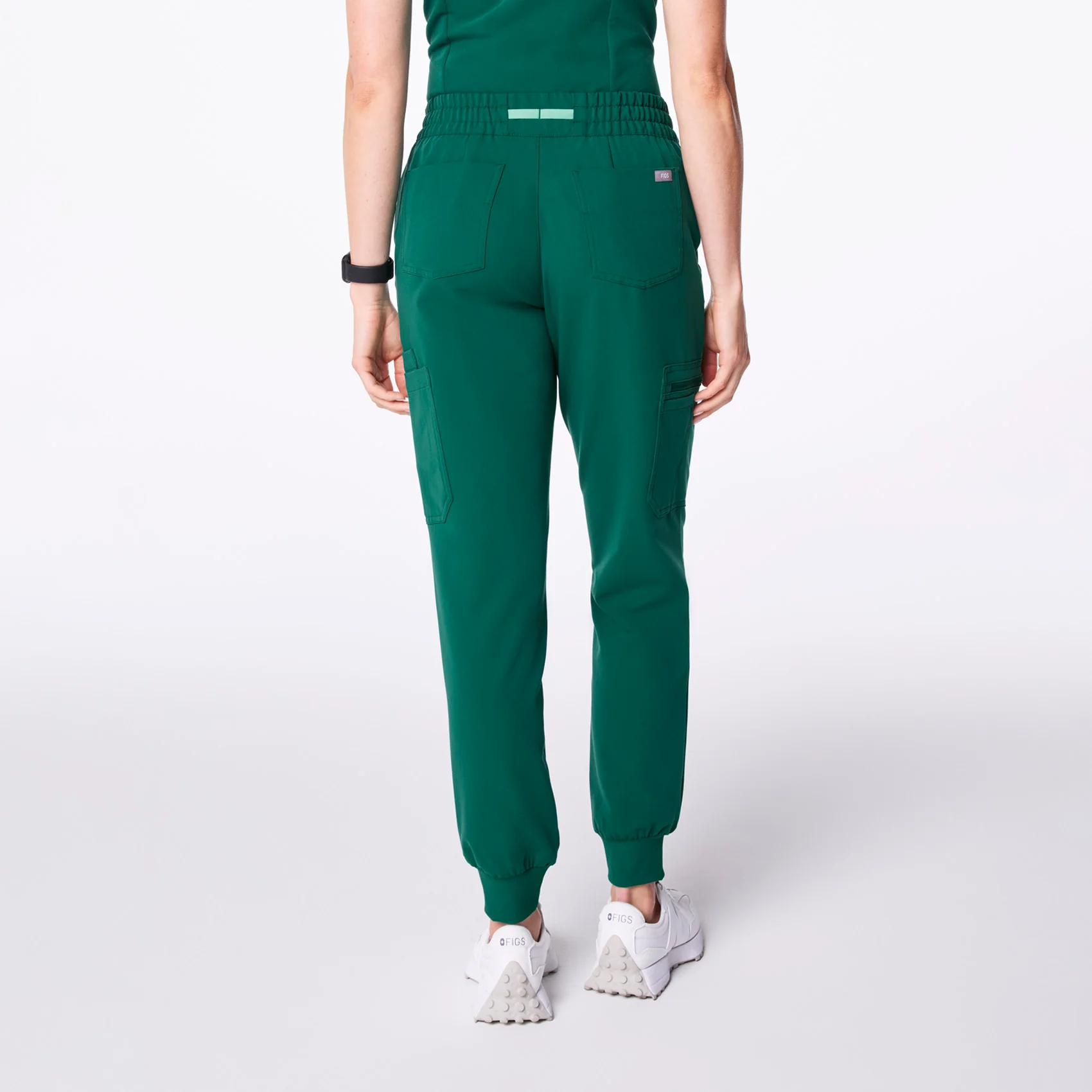 women's Hunter Green Uman Relaxed - Petite Jogger Scrub Pant