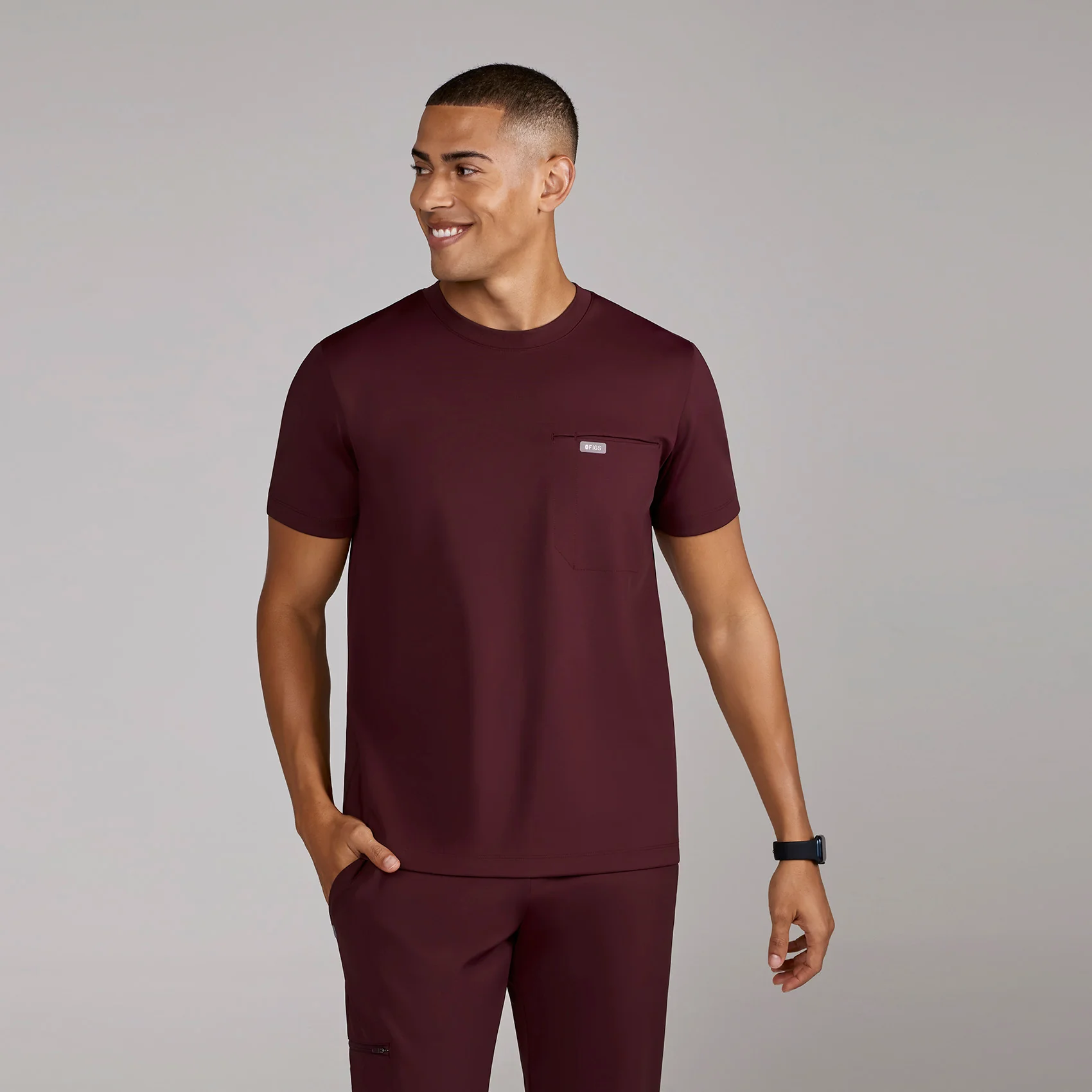 19335-men-s-burgundy-darien-formx-crewneck-scrub-top-1.webp men's Burgundy Darien FORMx - Crewneck Scrub Top