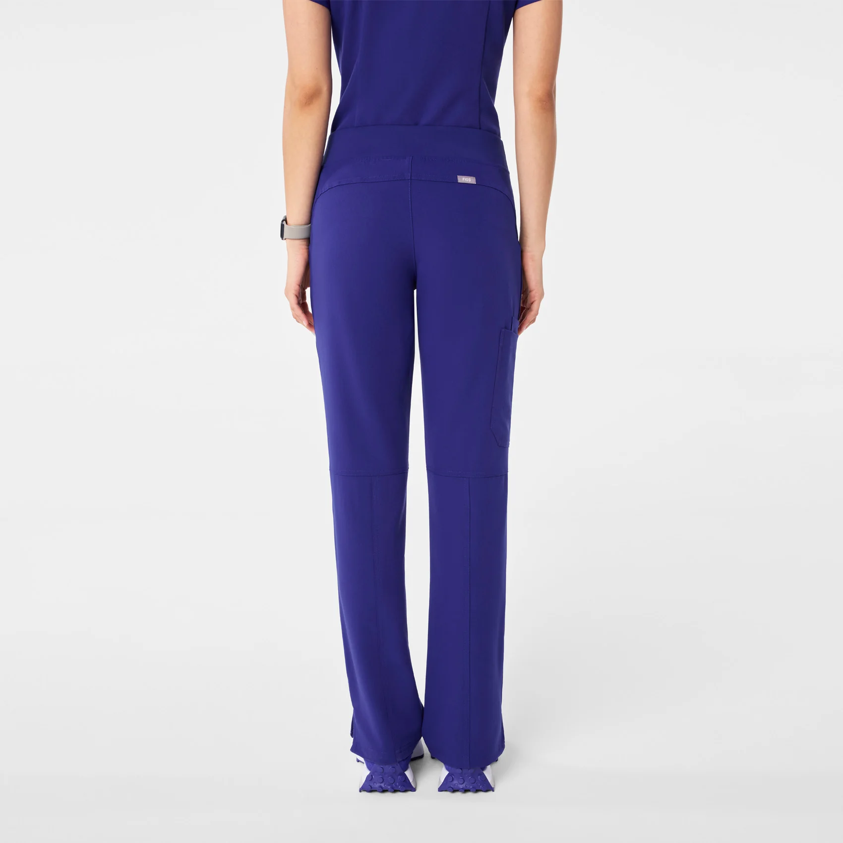 20904-women-s-deep-royal-blue-kade-petite-cargo-scrub-panttm-4.webp women's Deep Royal Blue Kade - Petite Cargo Scrub Pant™