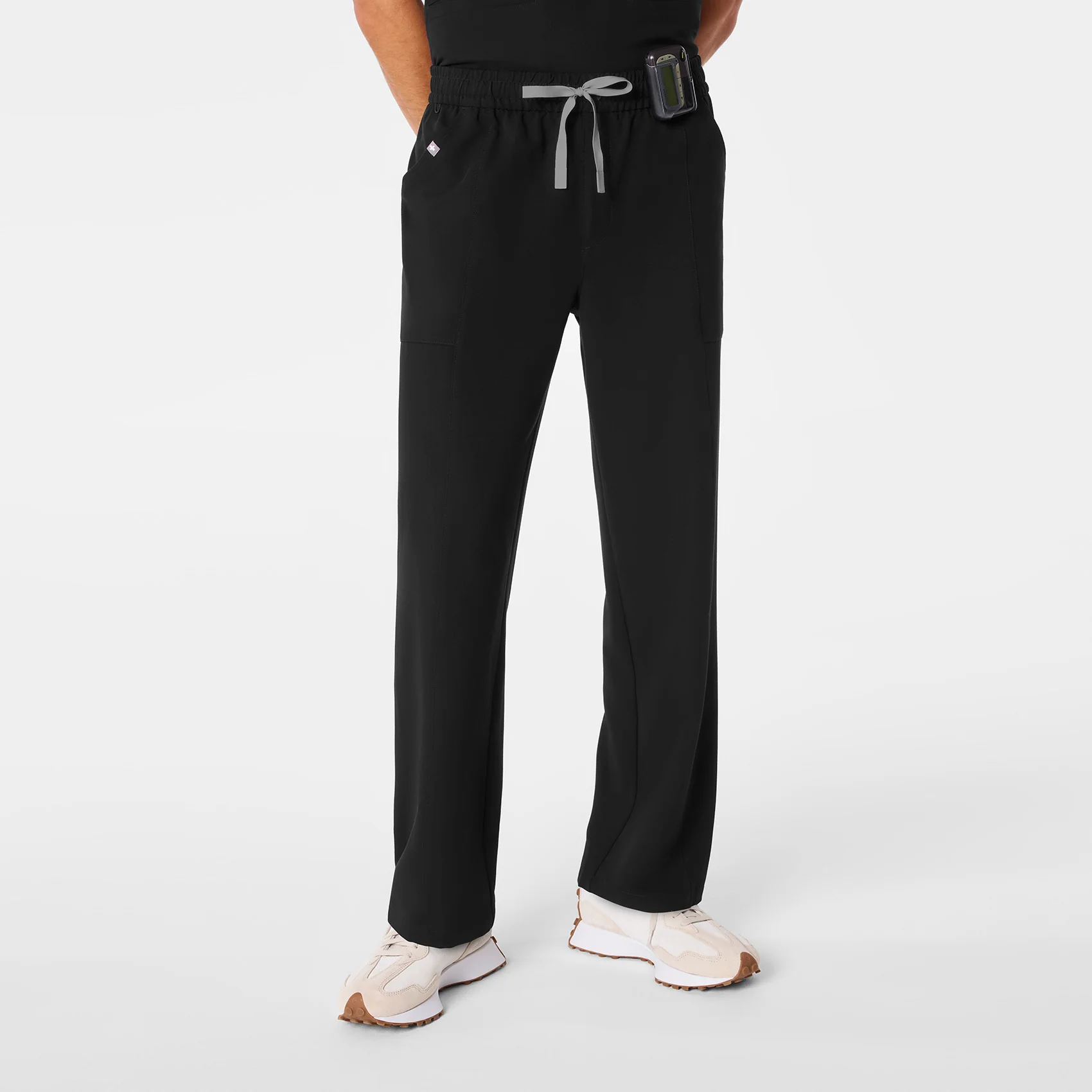 21636-men-s-black-vernon-short-relaxed-straight-leg-scrub-pant-1.webp men's Black Vernon - Short Relaxed Straight Leg Scrub Pant