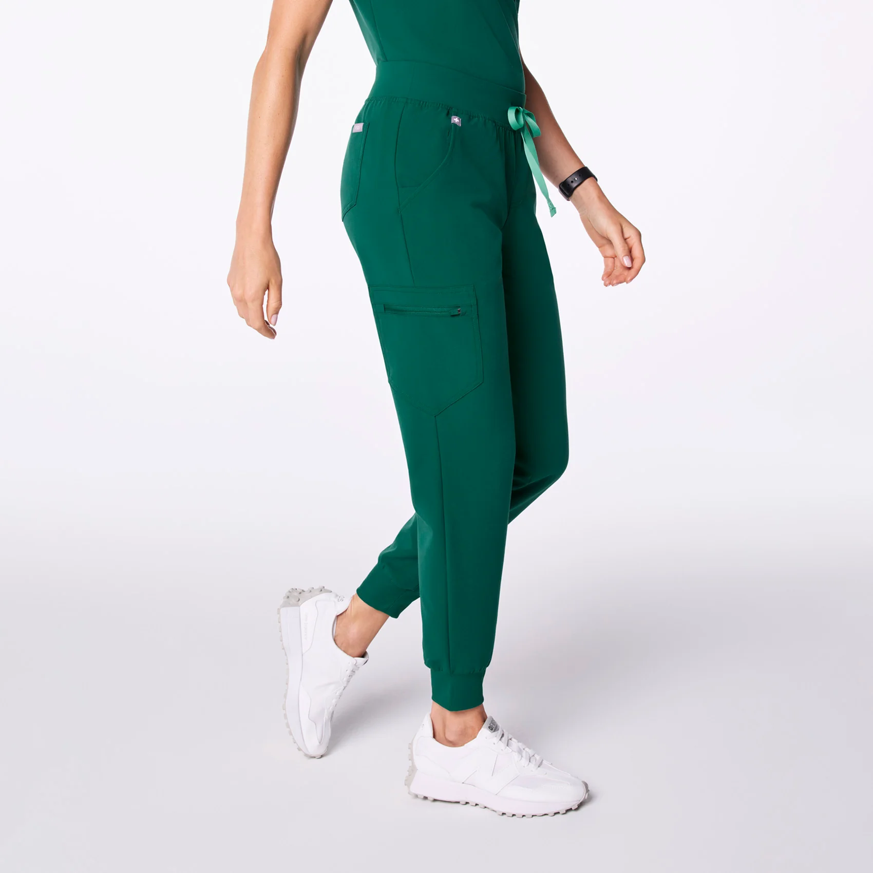 22370-women-s-hunter-green-zamora-jogger-scrub-panttm-3.webp women's Hunter Green Zamora - Jogger Scrub Pant™
