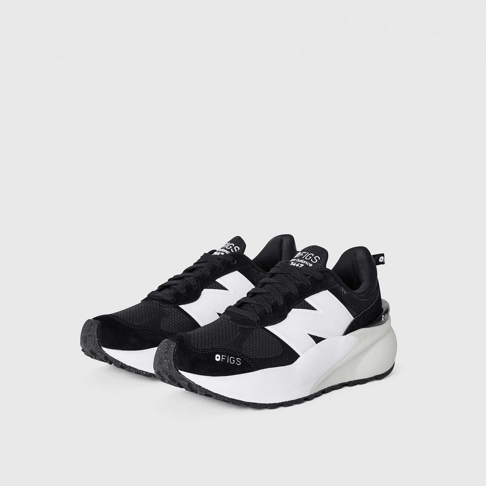 unisex Black FIGS | New Balance 3447