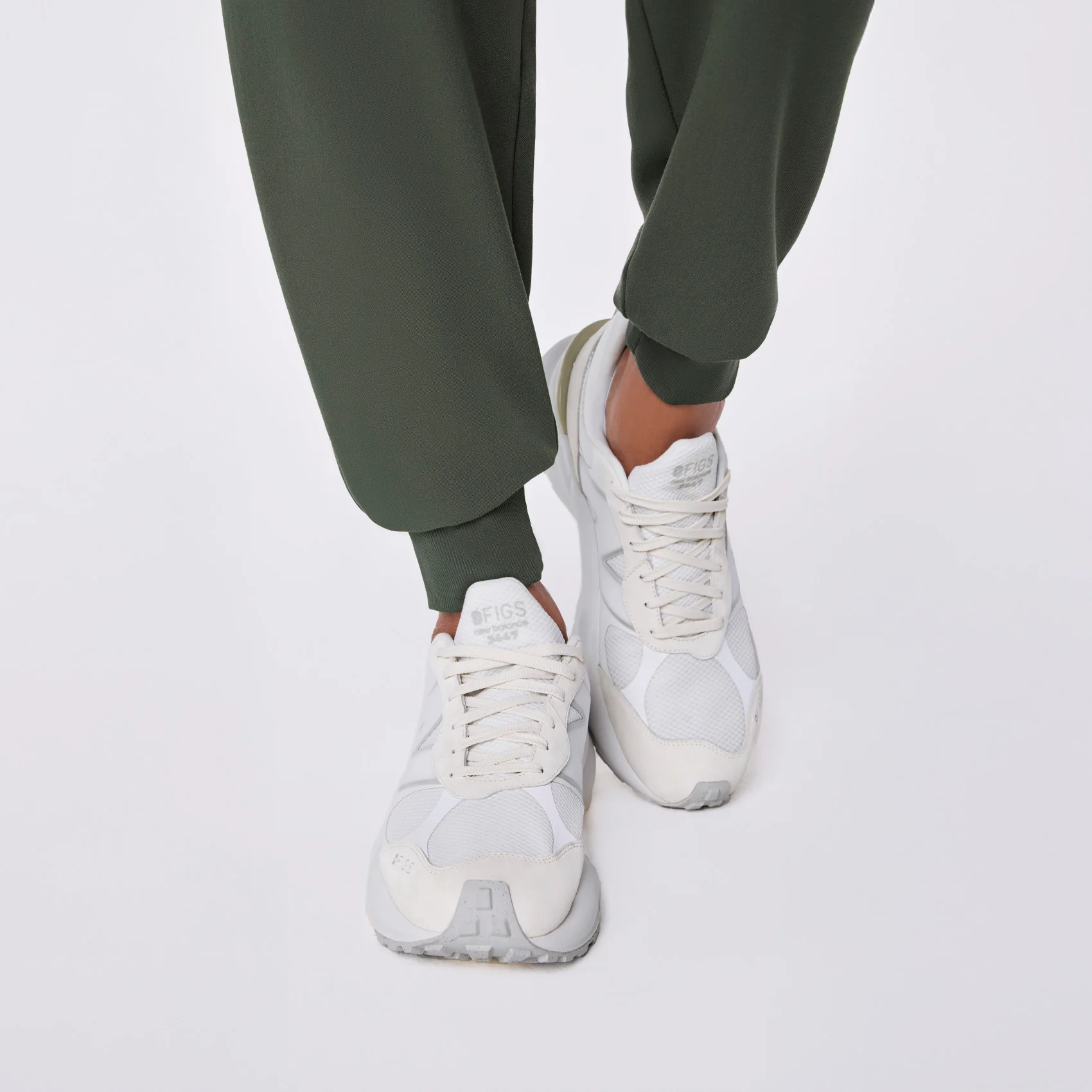 23465-unisex-cream-grey-figs-new-balance-3447-10.webp unisex Cream/Grey FIGS | New Balance 3447