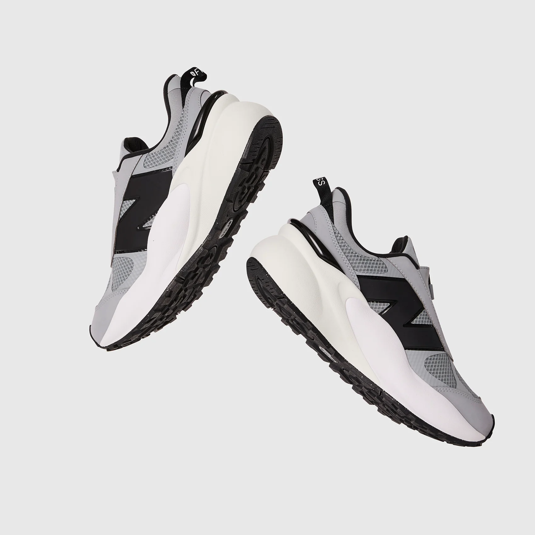 unisex Graphite FIGS | New Balance 3447 Zip