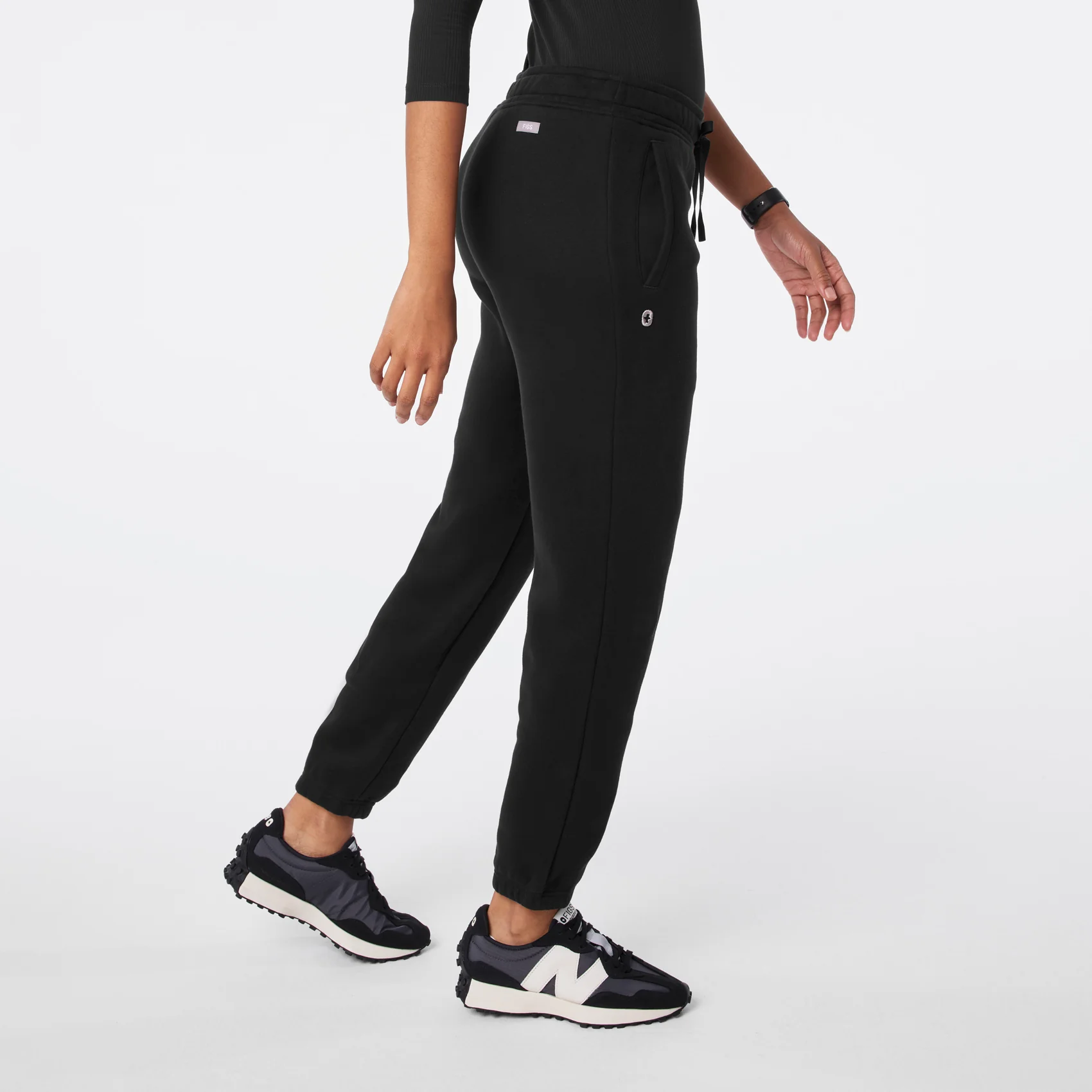 24529-women-s-black-off-shift-relaxed-jogger-sweatpanttm-3.webp women's Black Off-Shift Relaxed - Jogger Sweatpant™