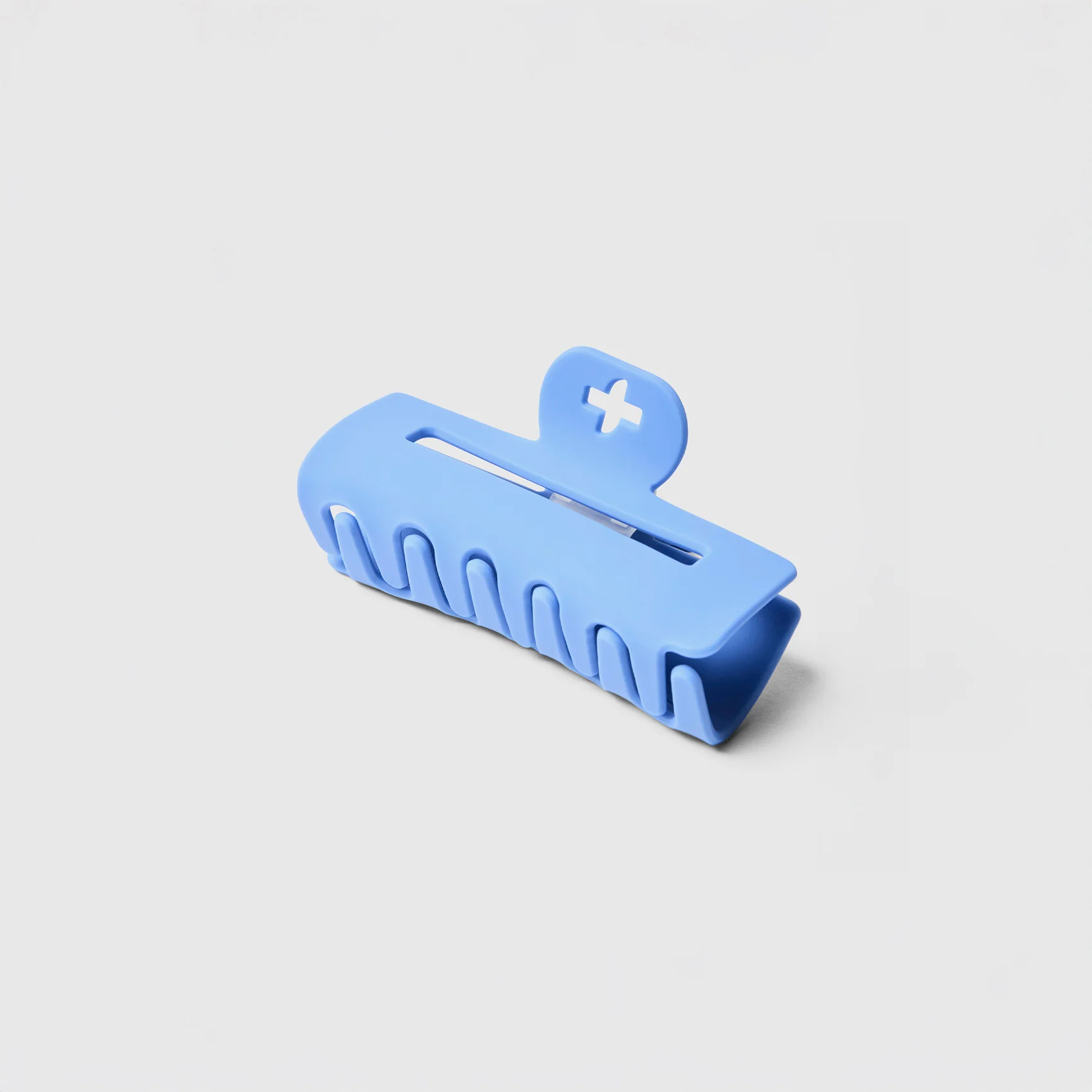 24566-ceil-blue-claw-clip-1.webp Ceil Blue - Claw Clip