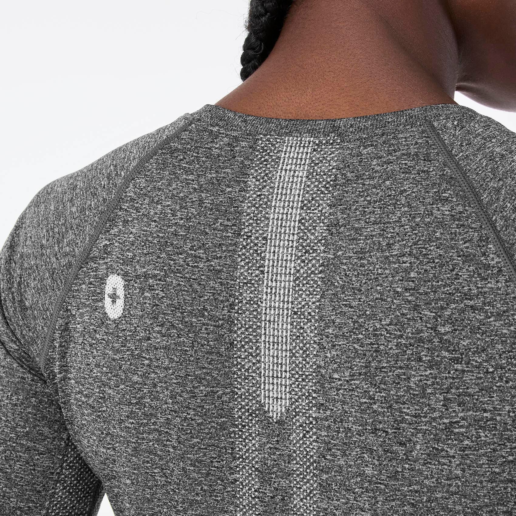 2660-women-s-graphite-salta-seamless-cropped-longsleeve-underscrub-5.jpg women's Graphite Salta Seamless Cropped - Longsleeve Underscrub