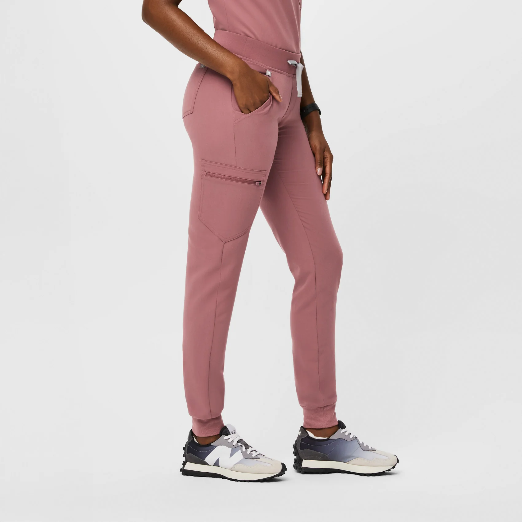 women's Mauve Zamora™ - Petite Jogger Scrub Pants