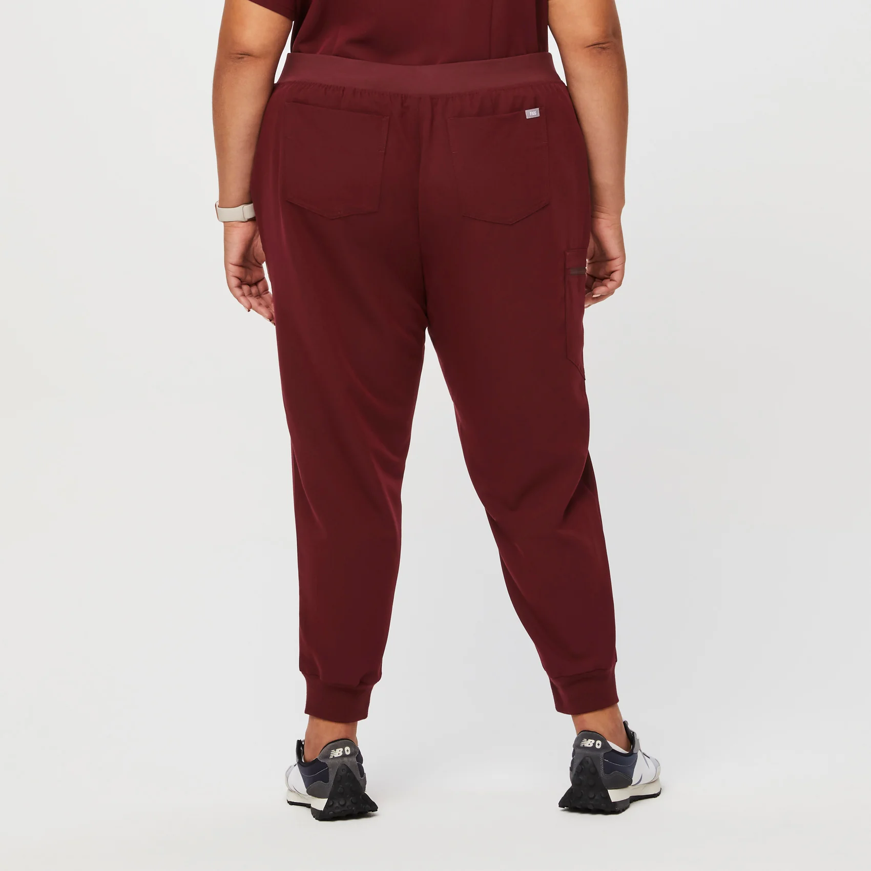 3933-women-s-burgundy-zamoratm-petite-jogger-scrub-pants-3xl-6xl-4.webp women's Burgundy Zamora™- Petite Jogger Scrub Pants (3XL - 6XL)