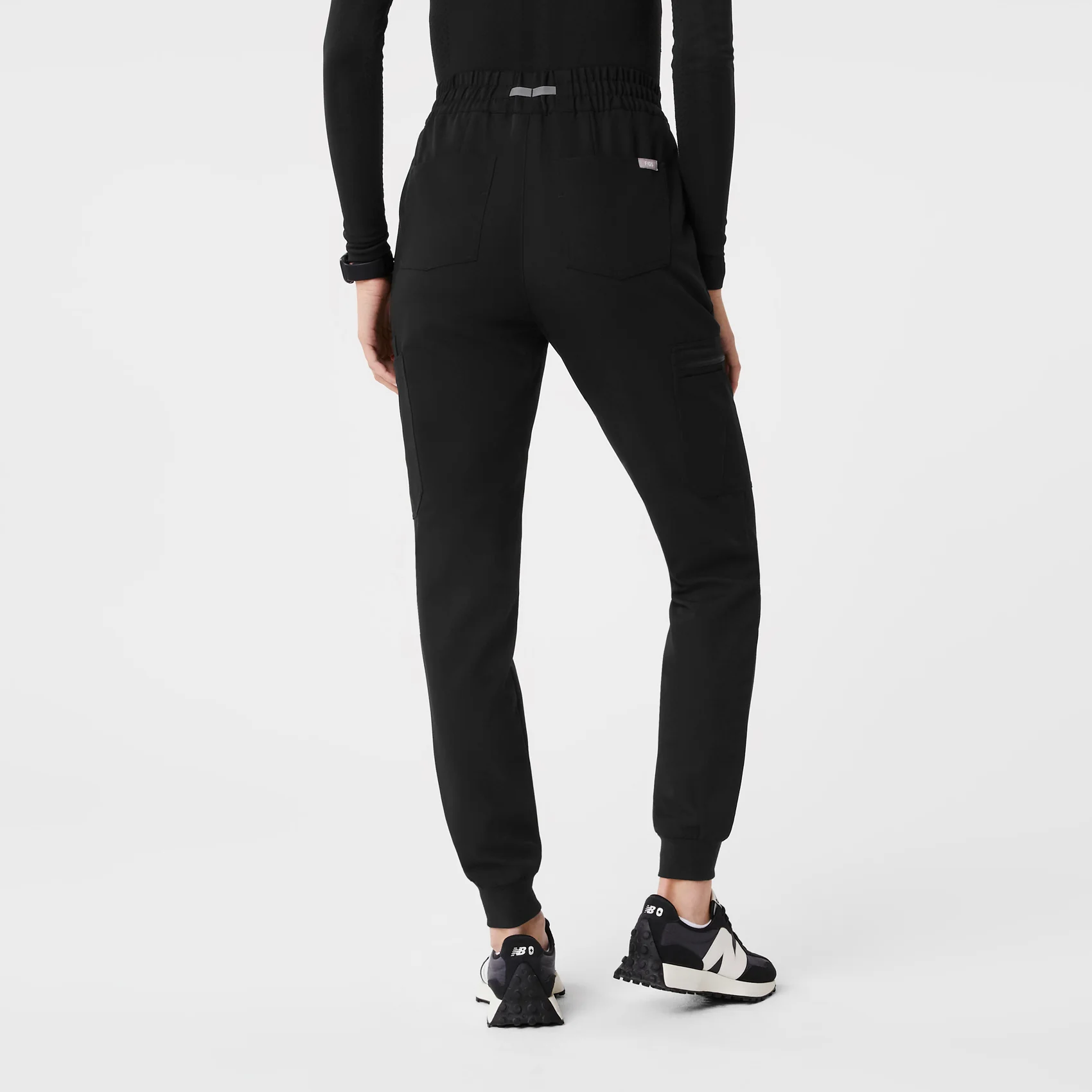 4139-women-s-black-high-waisted-uman-relaxed-petite-jogger-scrub-pants-4.webp women's Black High Waisted Uman Relaxed - Petite Jogger Scrub Pants