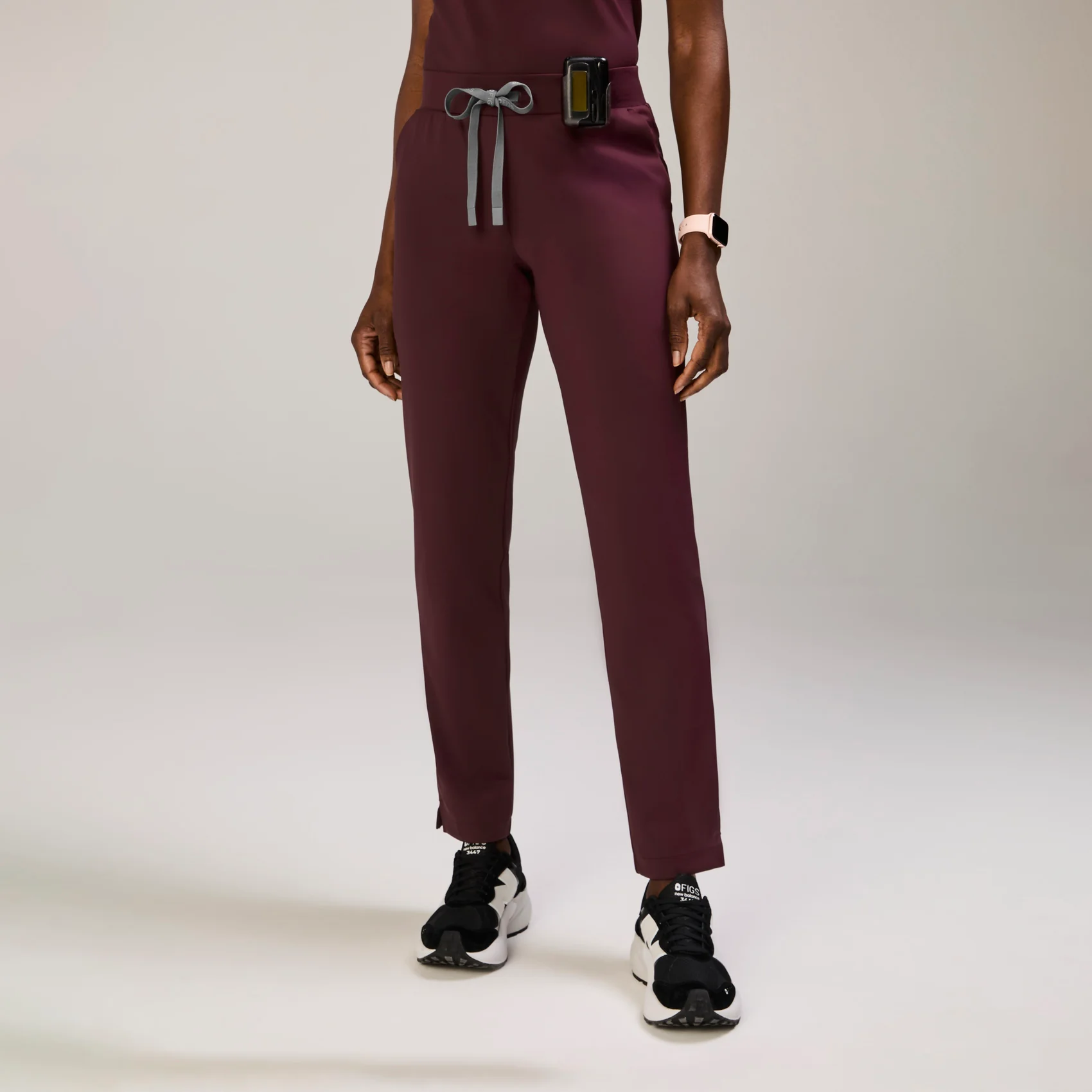 5079-women-s-burgundy-tena-formx-slim-tapered-petite-scrub-panttm-1.webp women's Burgundy Tena FORMx Slim Tapered - Petite Scrub Pant™