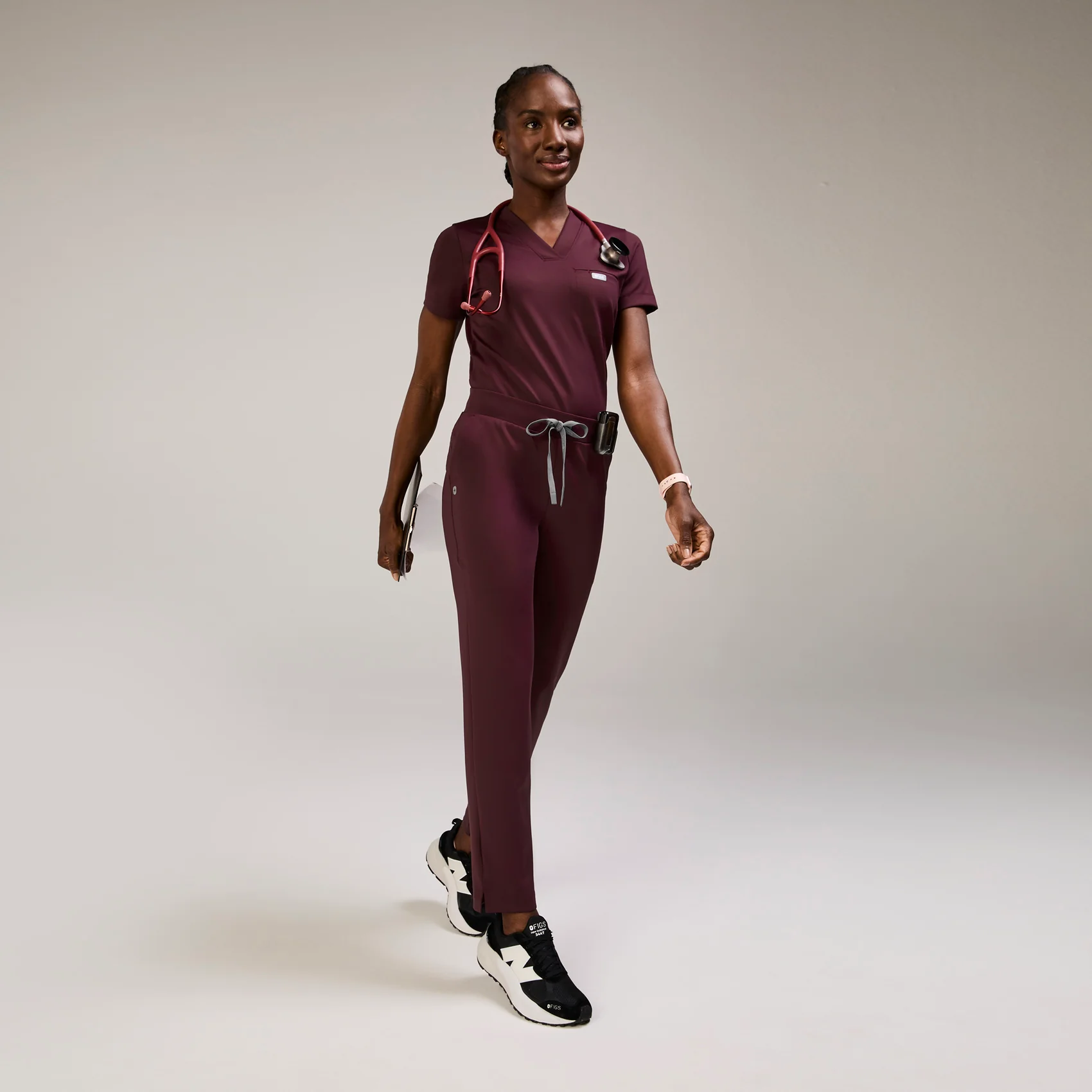 5079-women-s-burgundy-tena-formx-slim-tapered-petite-scrub-panttm-2.webp women's Burgundy Tena FORMx Slim Tapered - Petite Scrub Pant™