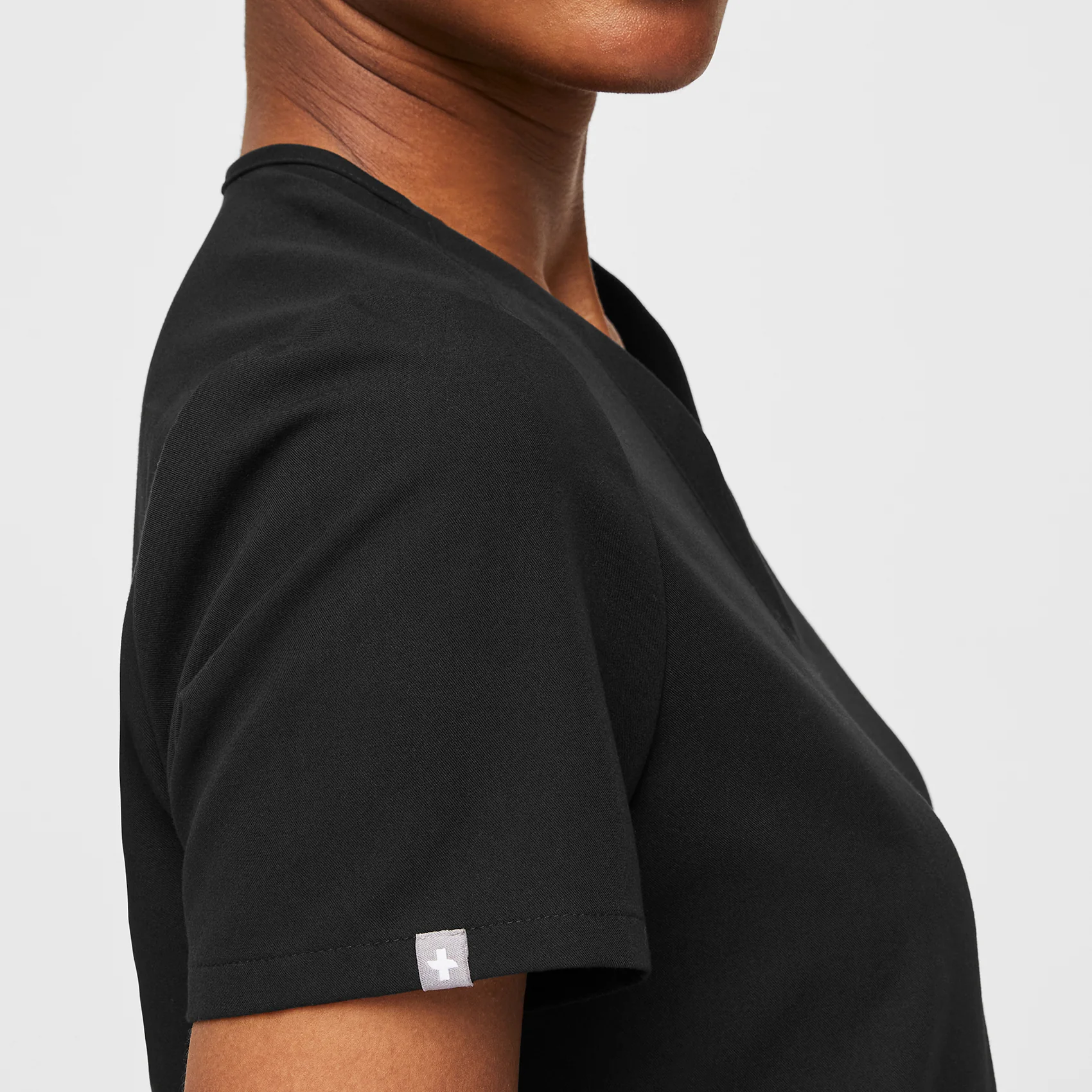 59-women-s-black-casmatm-three-pocket-scrub-top-4.webp Women's Black Casma™ - Three-Pocket Scrub Top