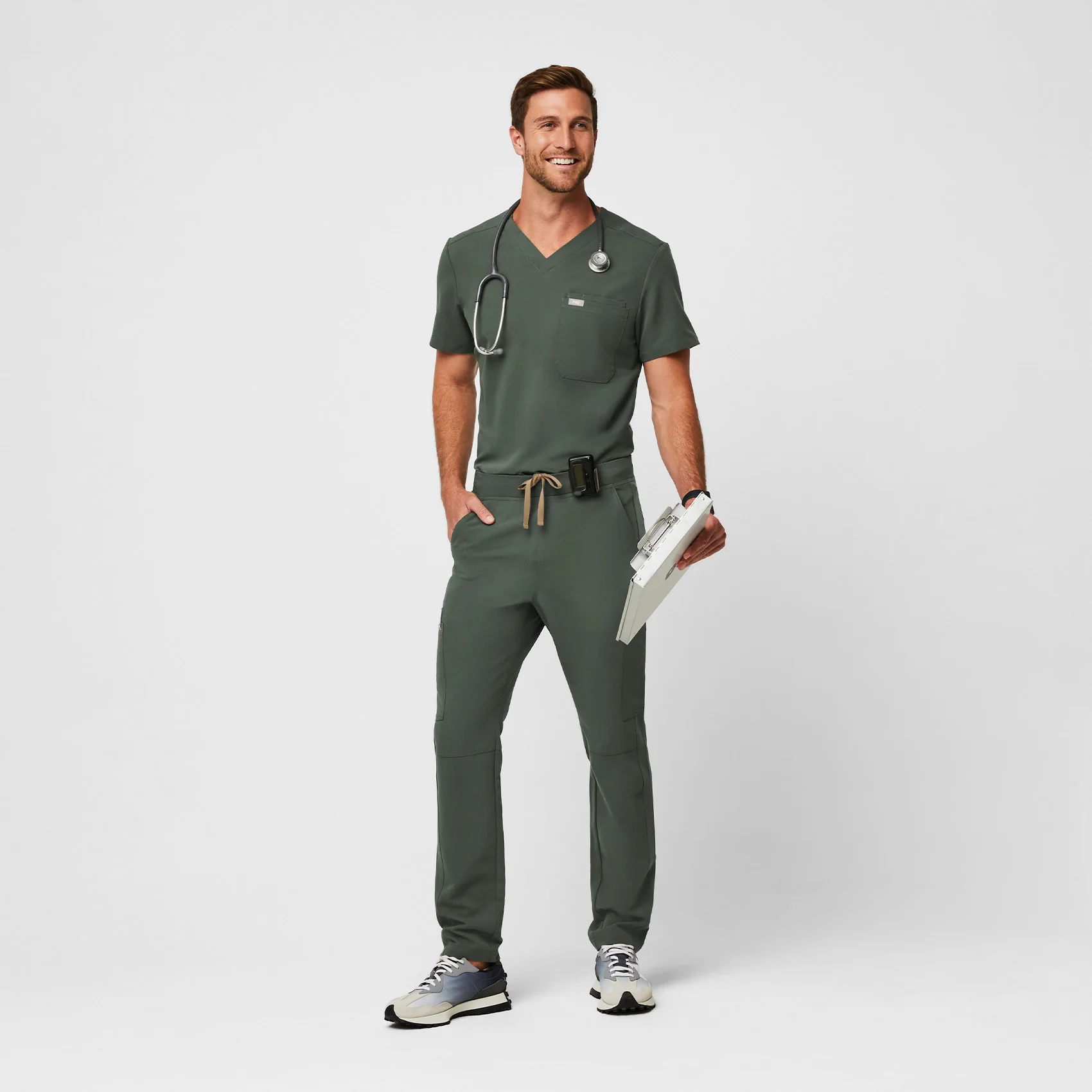6827-men-s-moss-leontm-three-pocket-scrub-top-2.webp Men's Moss Leon™ - Three-Pocket Scrub Top