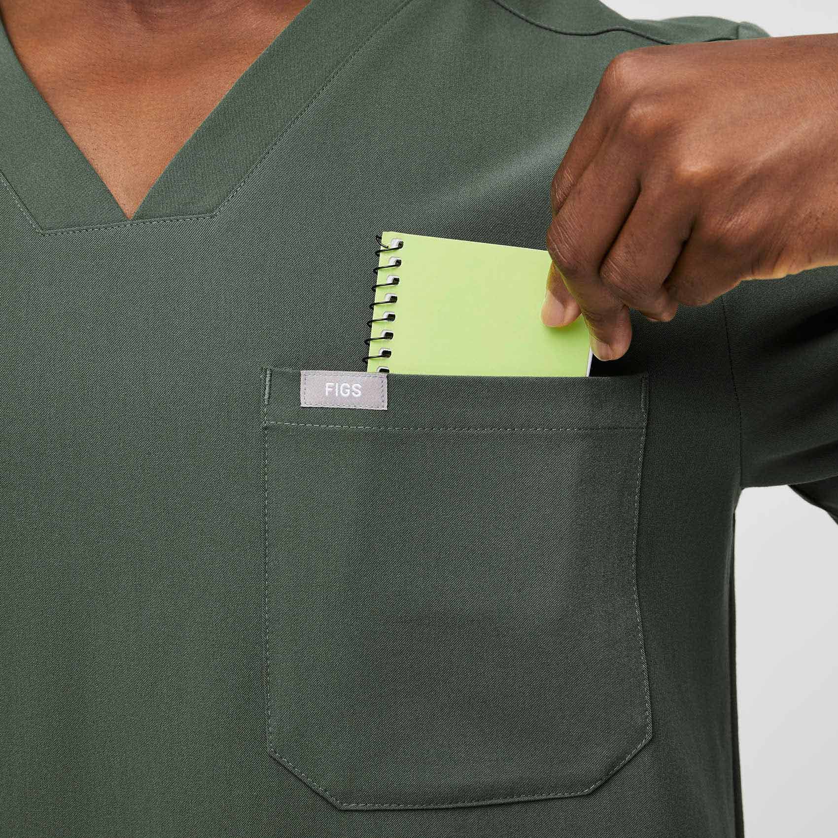 7919-men-s-moss-chisectm-three-pocket-scrub-top-6.jpg Men's Moss Chisec™ - Three-Pocket Scrub Top