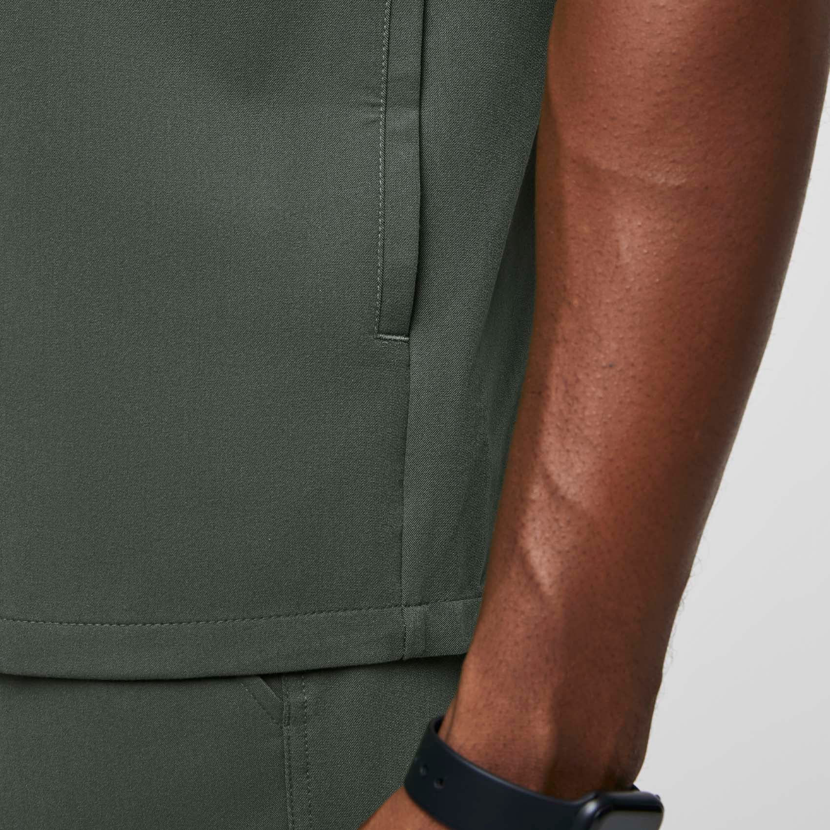 7919-men-s-moss-chisectm-three-pocket-scrub-top-7.jpg Men's Moss Chisec™ - Three-Pocket Scrub Top