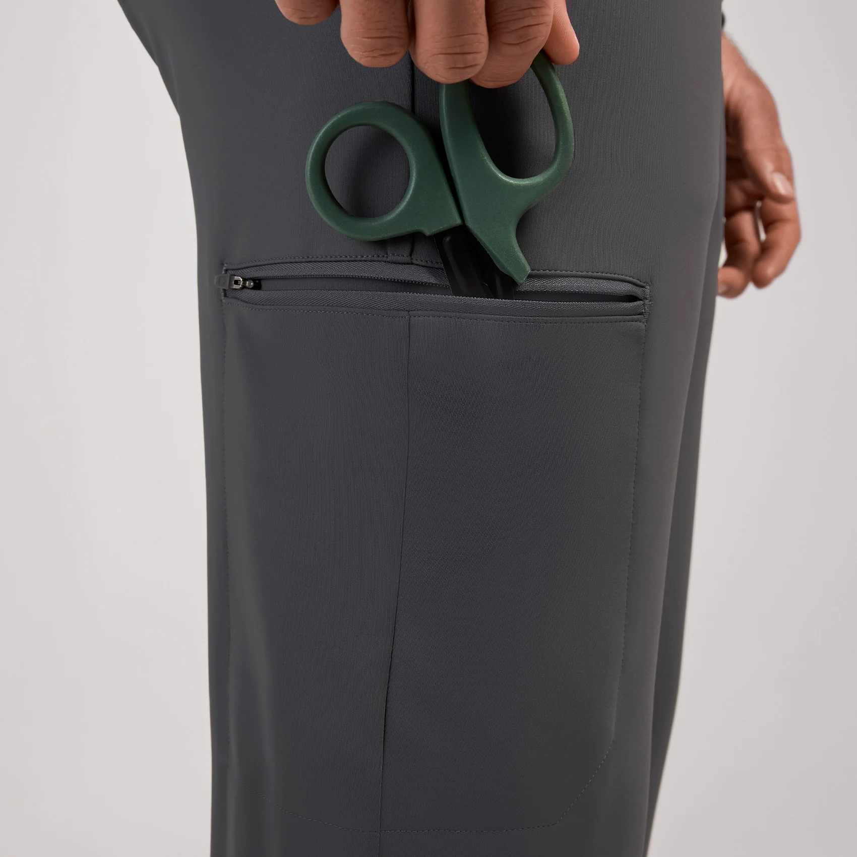 9060-men-s-charcoal-norris-formx-straight-leg-scrub-panttm-9.webp men's Charcoal Norris FORMx Straight Leg - Scrub Pant™